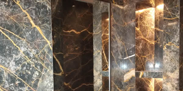 Luxury Hotel Bathroom
