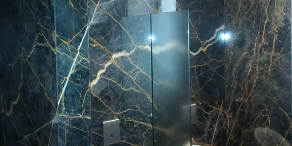 Luxury Hotel Bathroom
