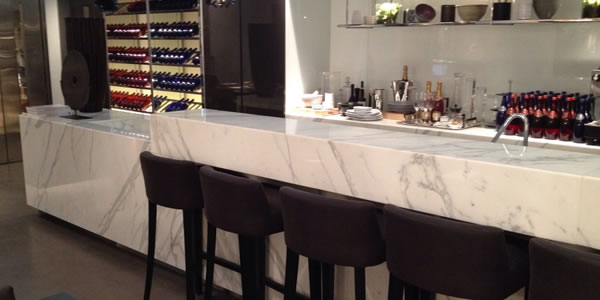 Statuario bar counter